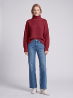 Sweter Damski | Luźny krój z golfem i fakturą waflową - Arkadya Outlet - Sweaters