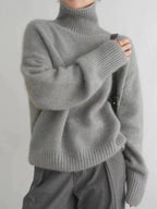 Sweter Damski | Luźny krój z golfem i ściągaczami na mankietach - Arkadya Outlet - Sweaters
