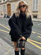 Sweter Damski | Luźny Krój z Szerokim Dzianinowym Kołnierzem - Arkadya Outlet - Sweaters