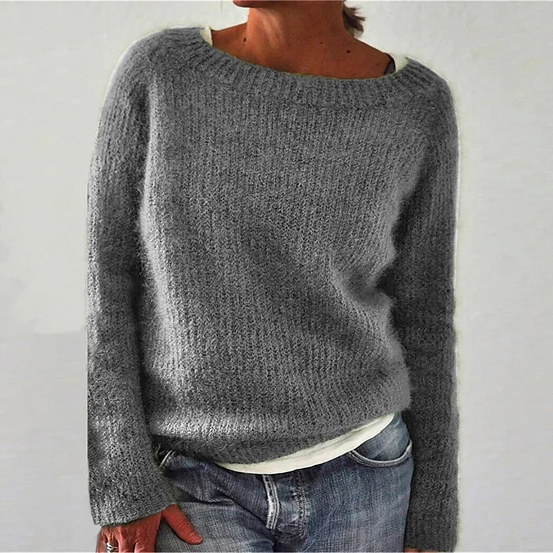 Sweter Damski | Okrągły Dekolt i Długi Rękaw na Sezon Zimowy - Arkadya Outlet - Sweaters