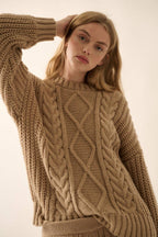Sweter damski oversize z długim rękawem – luźny krój, zakładany przez głowę - Arkadya Outlet - Women Sweater