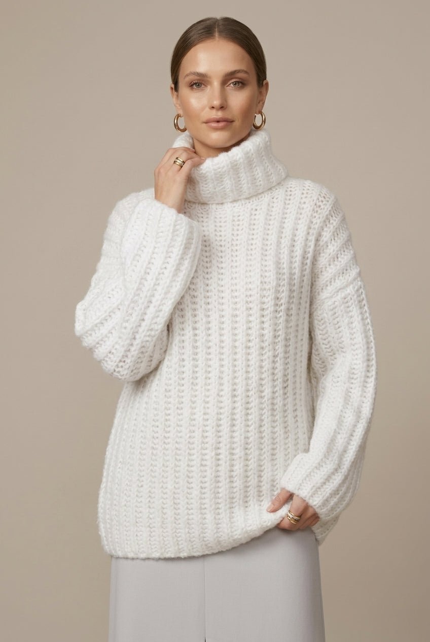 Sweter Damski | Oversize z Golfem i Balonowymi Rękawami - Arkadya Outlet - Sweaters