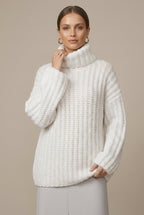 Sweter Damski | Oversize z Golfem i Balonowymi Rękawami - Arkadya Outlet - Sweaters