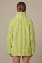 Sweter Damski | Oversize z Golfem i Balonowymi Rękawami - Arkadya Outlet - Sweaters