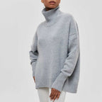 Sweter Damski | Oversize z Golfem i Prążkowanymi Mankietami - Arkadya Outlet - Sweaters