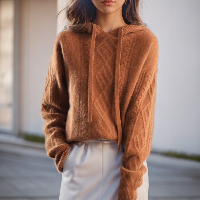 Sweter damski oversize zakładany przez głowę – luźny krój, długi rękaw - Arkadya Outlet - Women Sweater