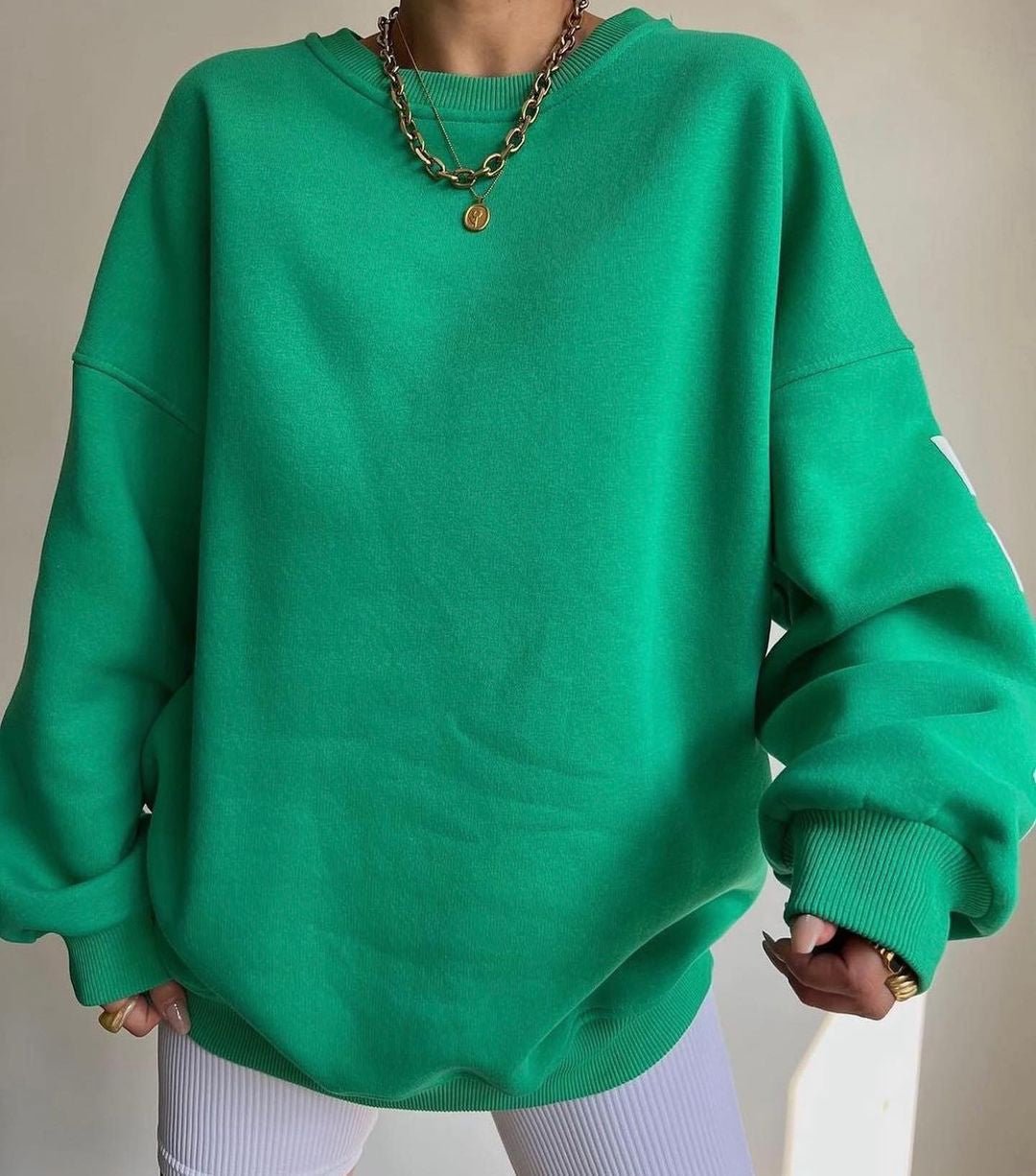 Sweter Damski | Oversizowy Krój z Długim Rękawem na Co Dzień - Arkadya Outlet - Sweaters