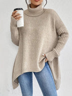 Sweter Damski | Oversizowy Krój z Golfem i Asymetrycznym Dołem - Arkadya Outlet - Sweaters