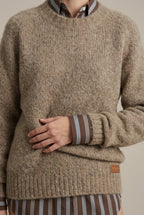 Sweter Damski | Prążkowany krój z dekoltem w serek i luźnym krojem - Arkadya Outlet - Sweaters