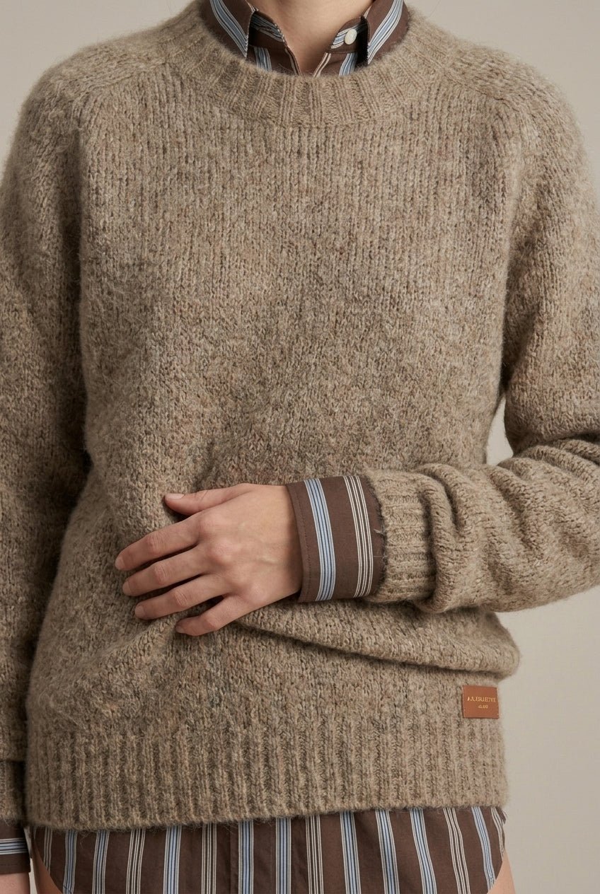 Sweter Damski | Prążkowany krój z dekoltem w serek i luźnym krojem - Arkadya Outlet - Sweaters