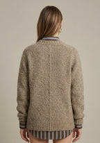 Sweter Damski | Prążkowany krój z dekoltem w serek i luźnym krojem - Arkadya Outlet - Sweaters