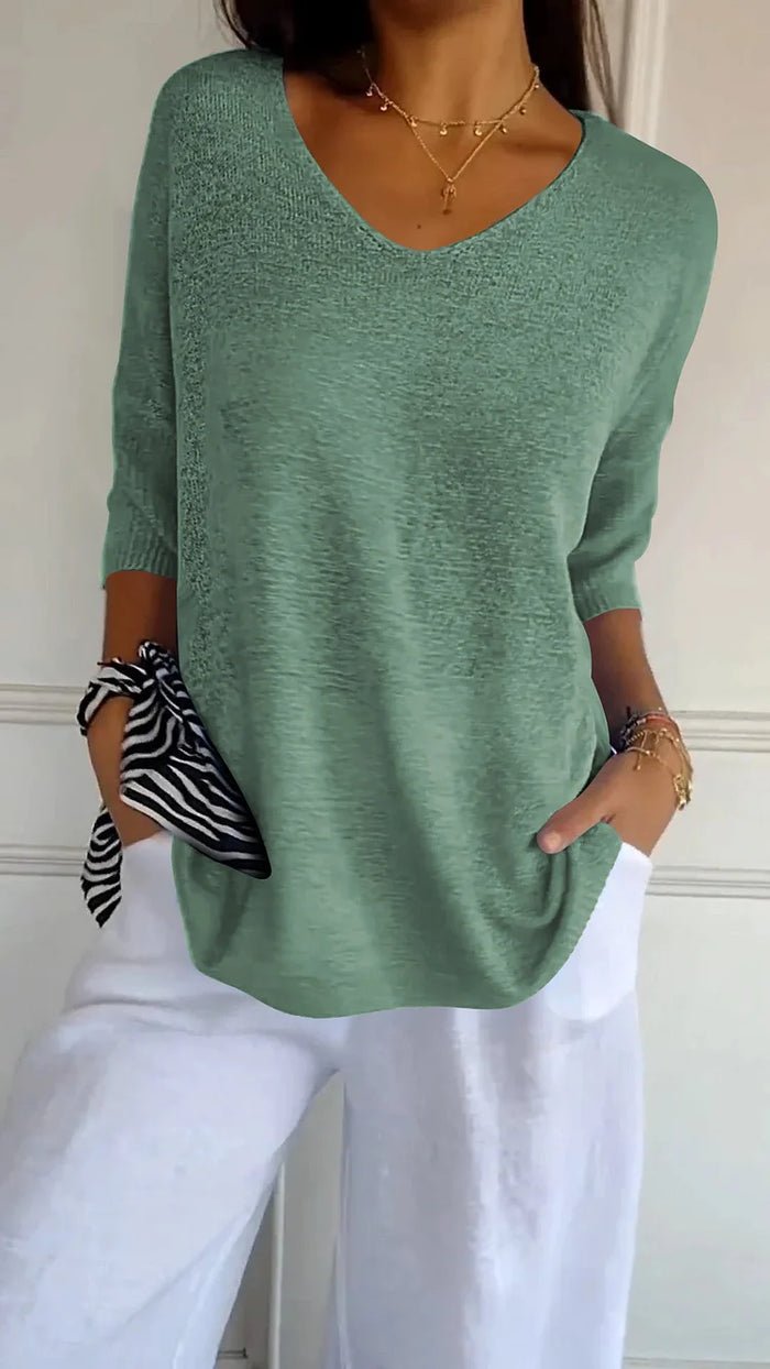 Sweter Damski | Prążkowany krój z dekoltem w serek - Arkadya Outlet - Sweaters