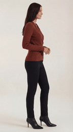 Sweter damski z dekoltem kopertowym - Arkadya Outlet - Women Top