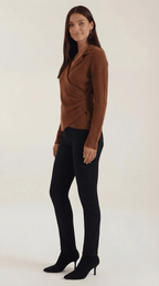 Sweter damski z dekoltem kopertowym - Arkadya Outlet - Women Top