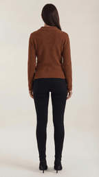 Sweter damski z dekoltem kopertowym - Arkadya Outlet - Women Top