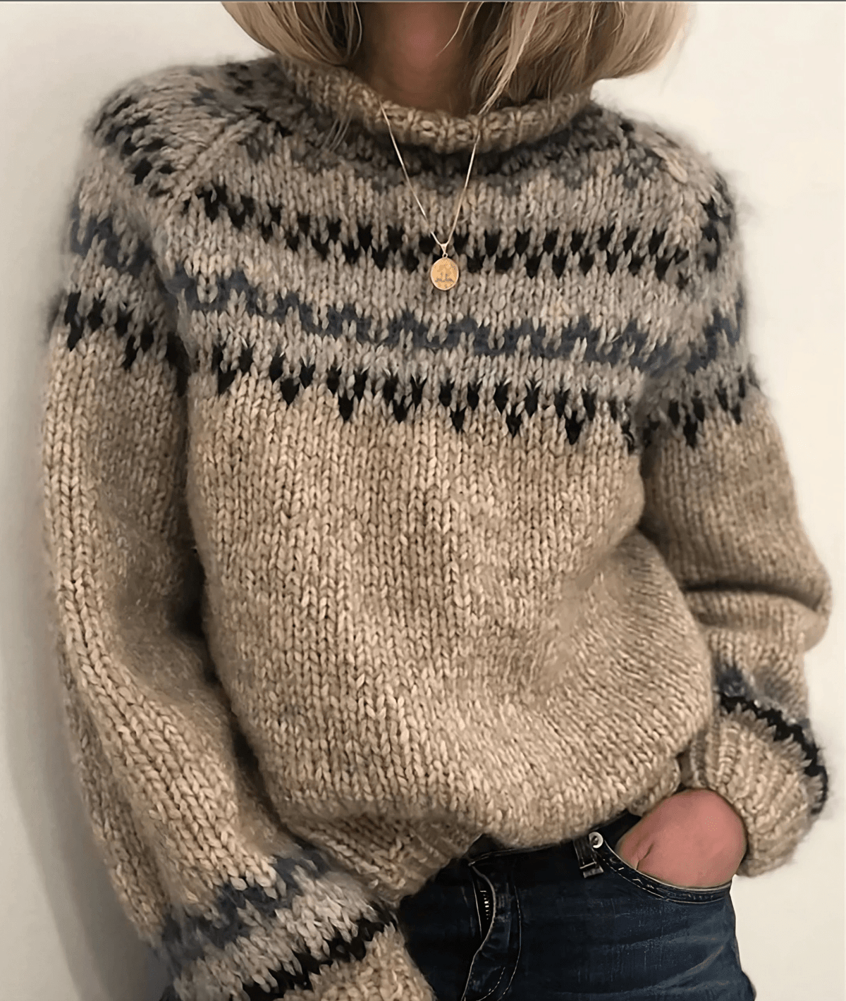Sweter Damski z Golfem | Długi Rękaw i Dzianinowa Konstrukcja - Arkadya Outlet - Sweaters
