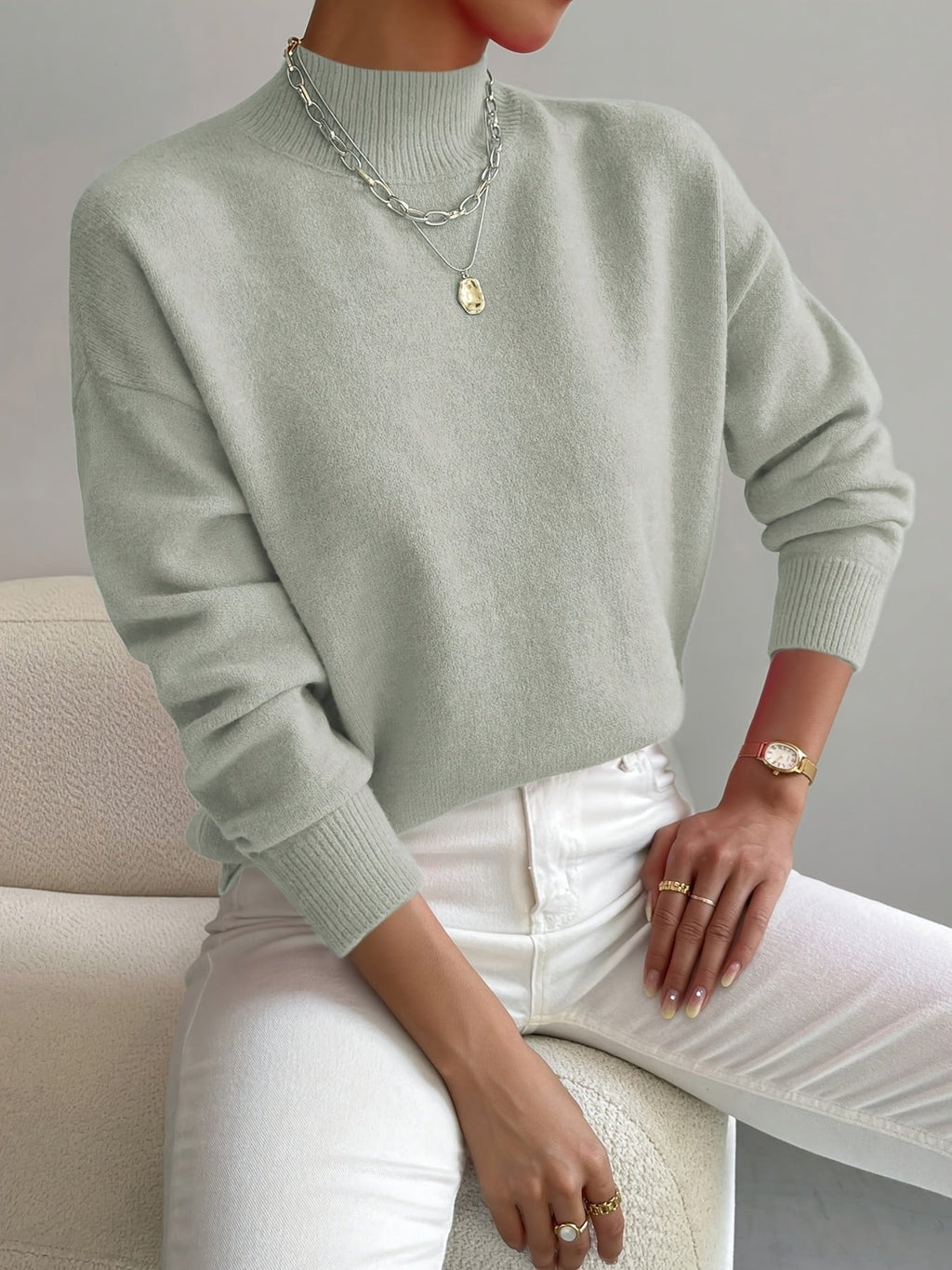 Sweter Damski z Golfem | Luźny Krój z Opuszczonymi Ramionami - Arkadya Outlet - Sweaters