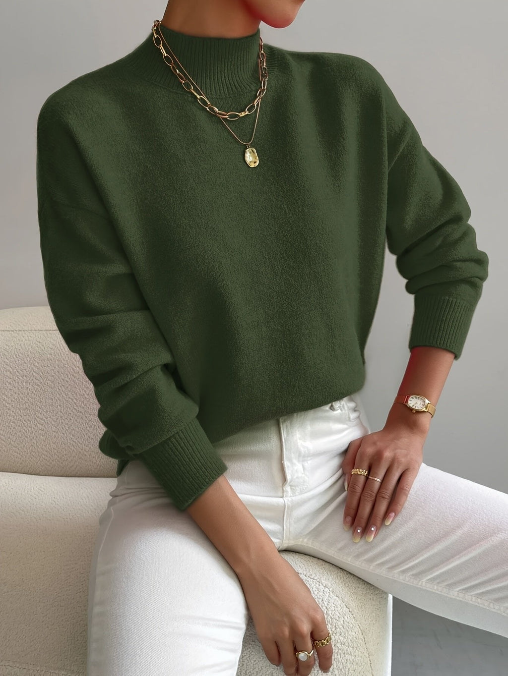 Sweter Damski z Golfem | Luźny Krój z Opuszczonymi Ramionami - Arkadya Outlet - Sweaters