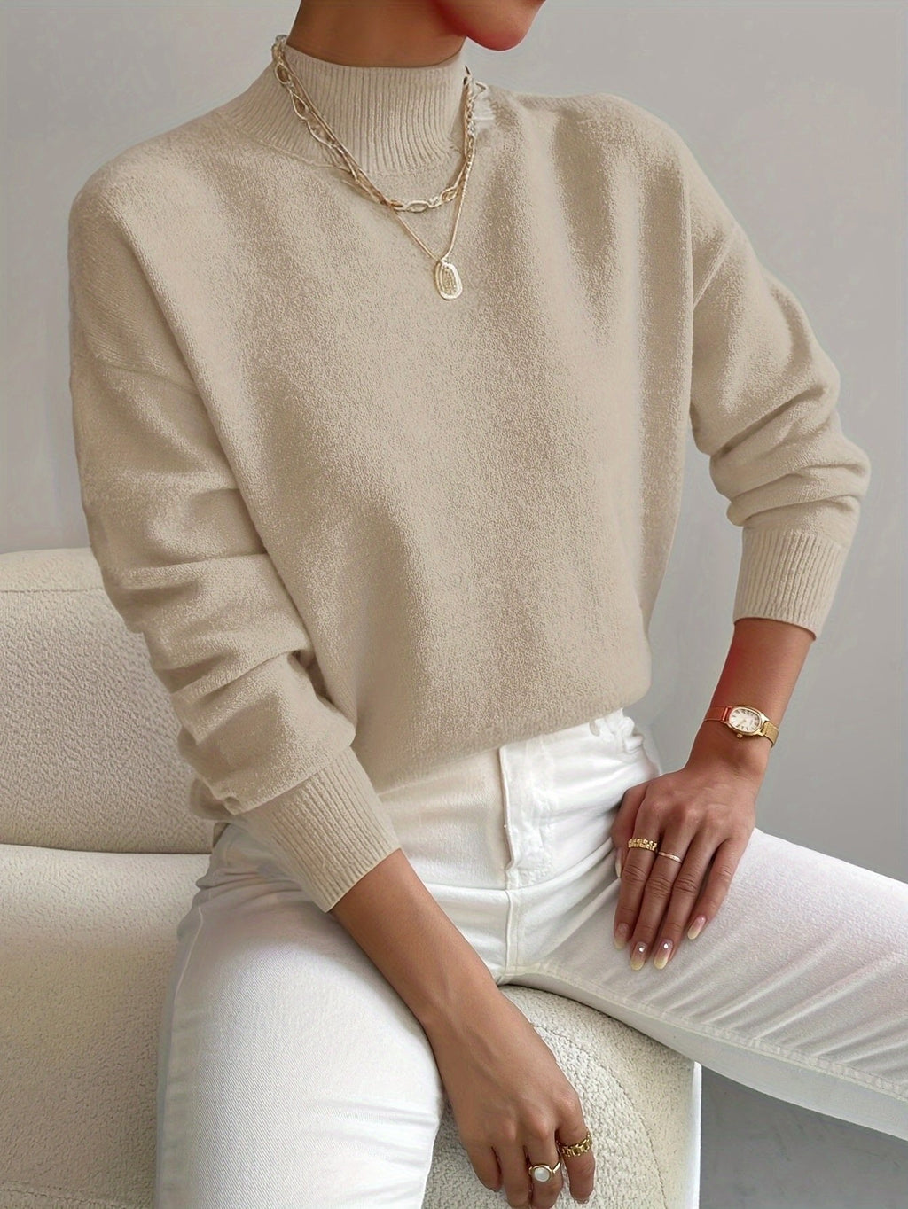 Sweter Damski z Golfem | Luźny Krój z Opuszczonymi Ramionami - Arkadya Outlet - Sweaters
