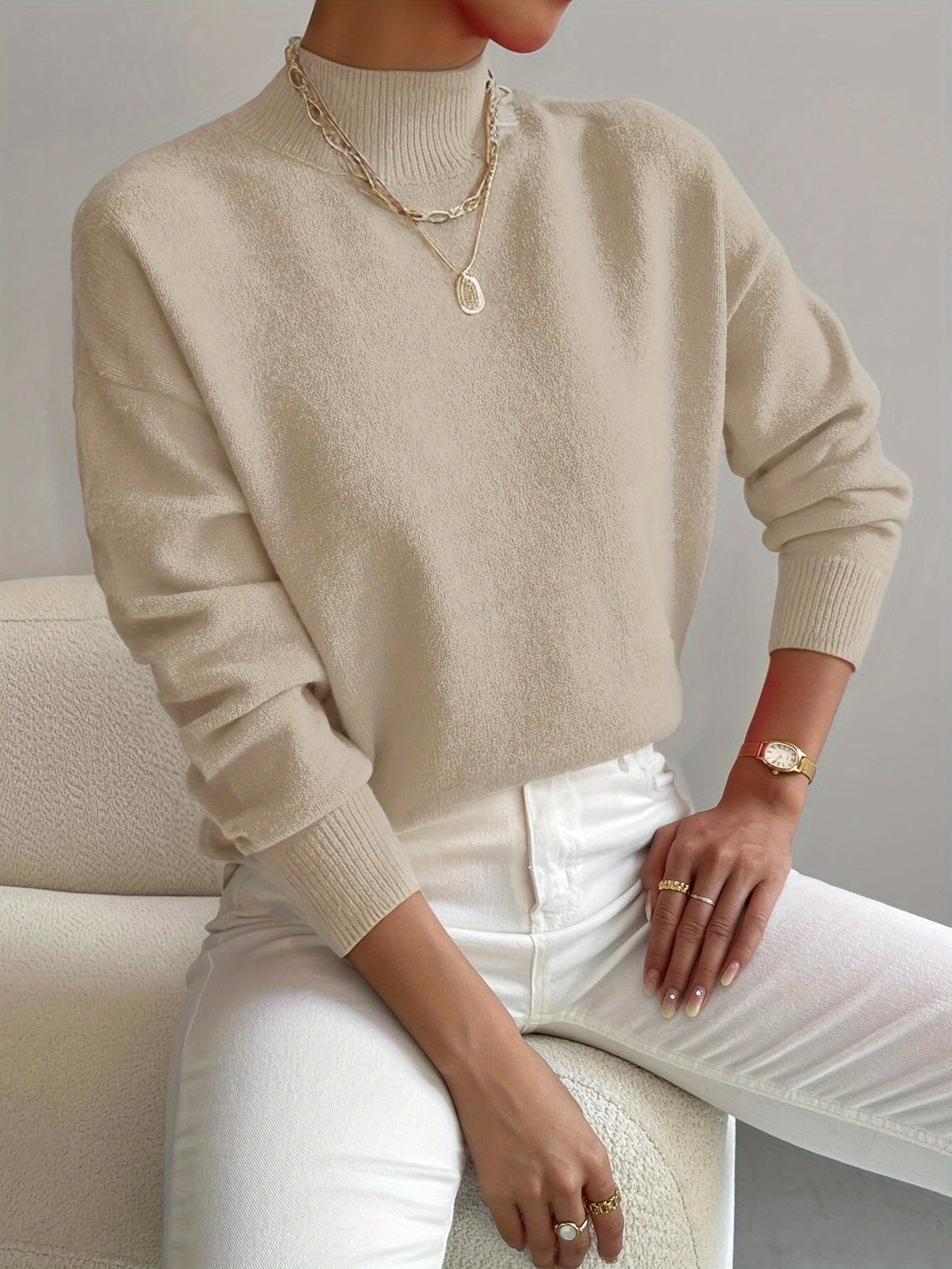Sweter Damski z Golfem | Luźny Krój z Opuszczonymi Ramionami - Arkadya Outlet - Sweaters