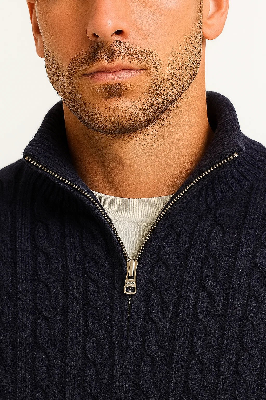 Sweter Męski | Splot Warkoczowy z Zamkiem przy Szyi - Arkadya Outlet - Sweaters