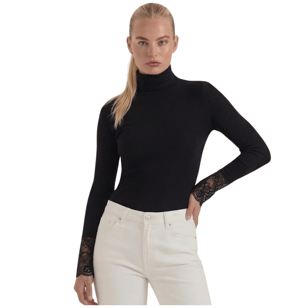Top damski golf z koronkowymi mankietami - Arkadya Outlet - Women Top