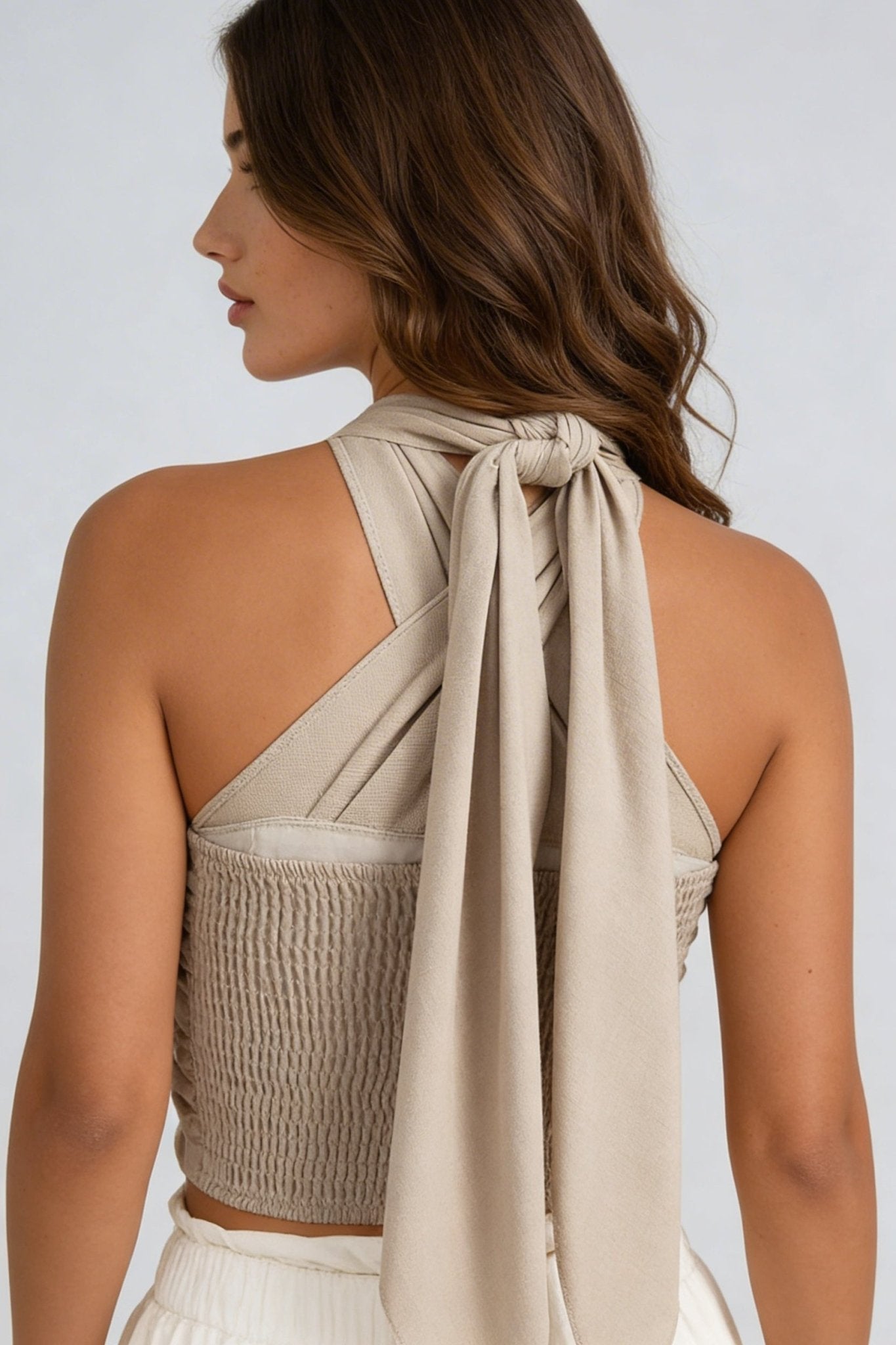 Top Damski Krótki Halter Dekolt Odkryte Plecy Krótszy - Arkadya Outlet - Women Top