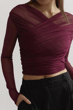 Top damski marszczony z długim rękawem - Arkadya Outlet - Women Top