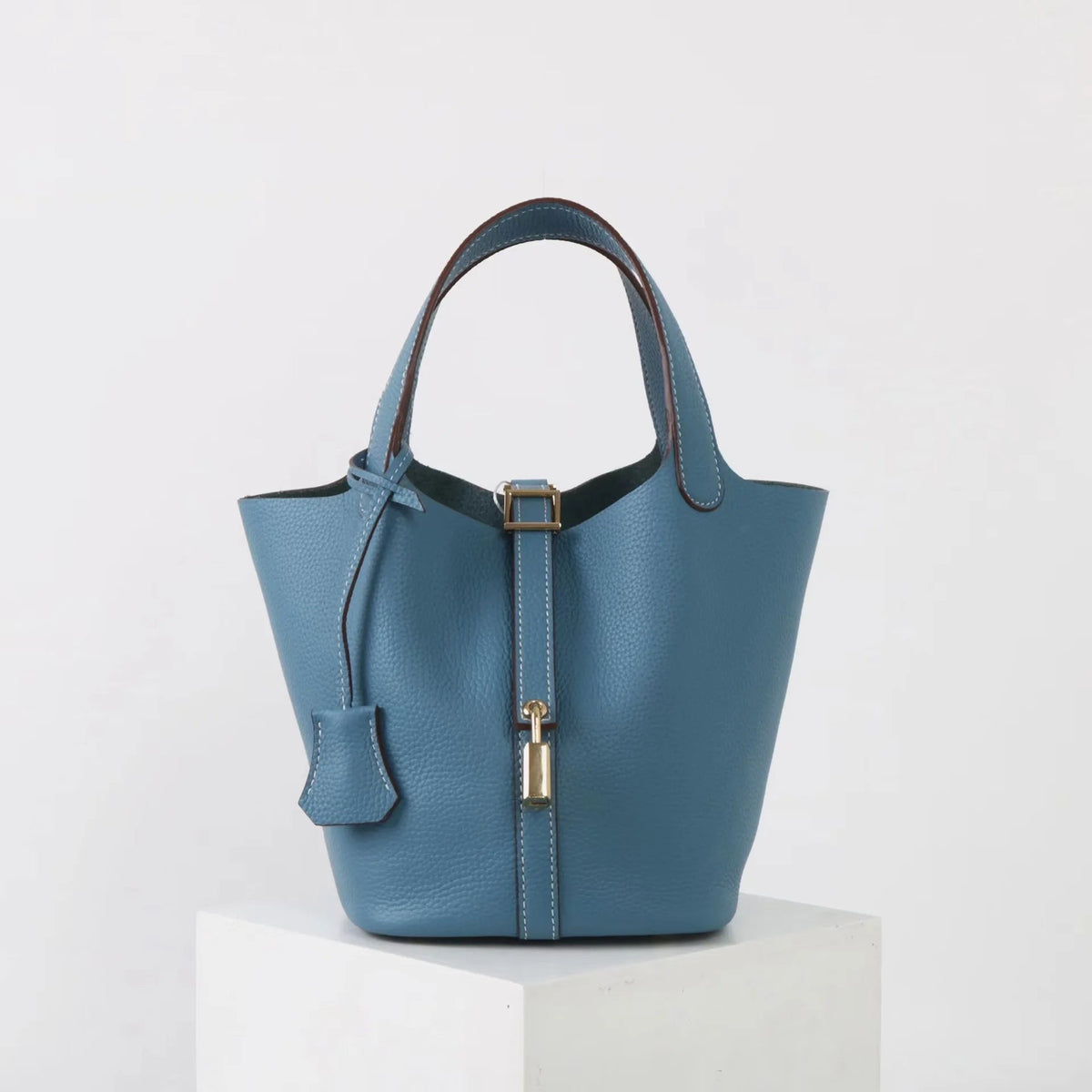 Torba worek damska – fakturowana, usztywniona forma - Arkadya Outlet - Women Bag