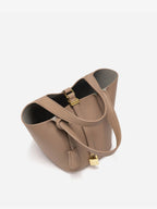 Torba worek damska – fakturowana, usztywniona forma - Arkadya Outlet - Women Bag