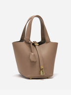 Torba worek damska – fakturowana, usztywniona forma - Arkadya Outlet - Women Bag