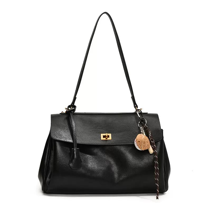 Torebka damska – zapięcie obrotowe, regulowany pasek - Arkadya Outlet - Women Bag