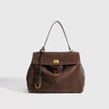 Torebka damska – zatrzask, kieszenie, regulowany pasek - Arkadya Outlet - Women Bag
