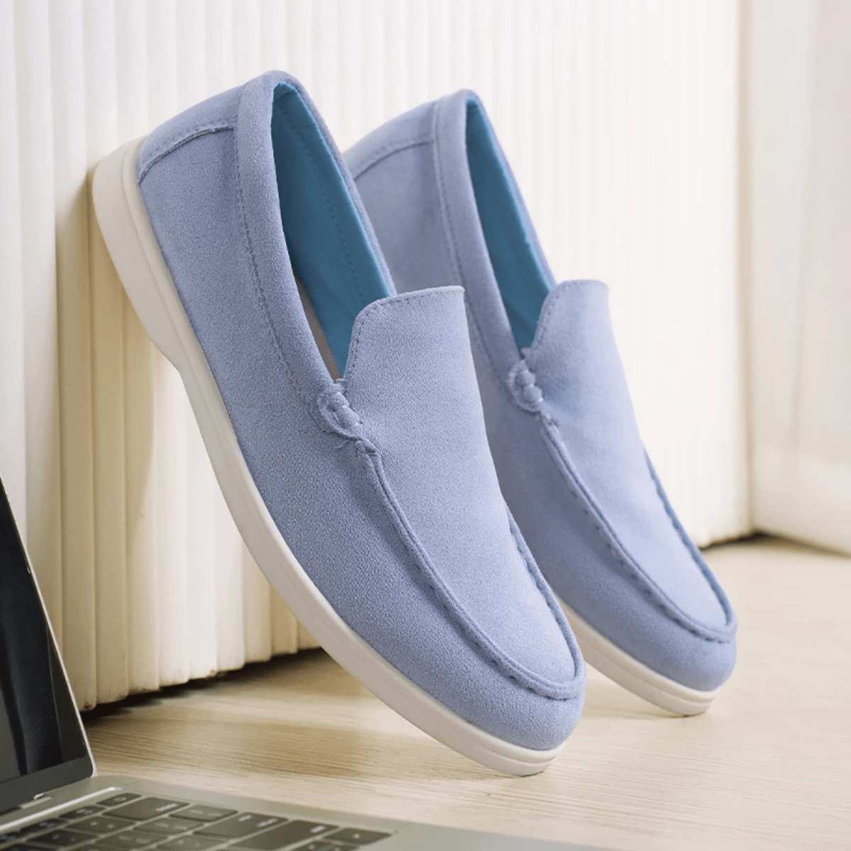 Zamszowe mokasyny męskie wsuwane – luźny krój - Arkadya Outlet - Men Shoes